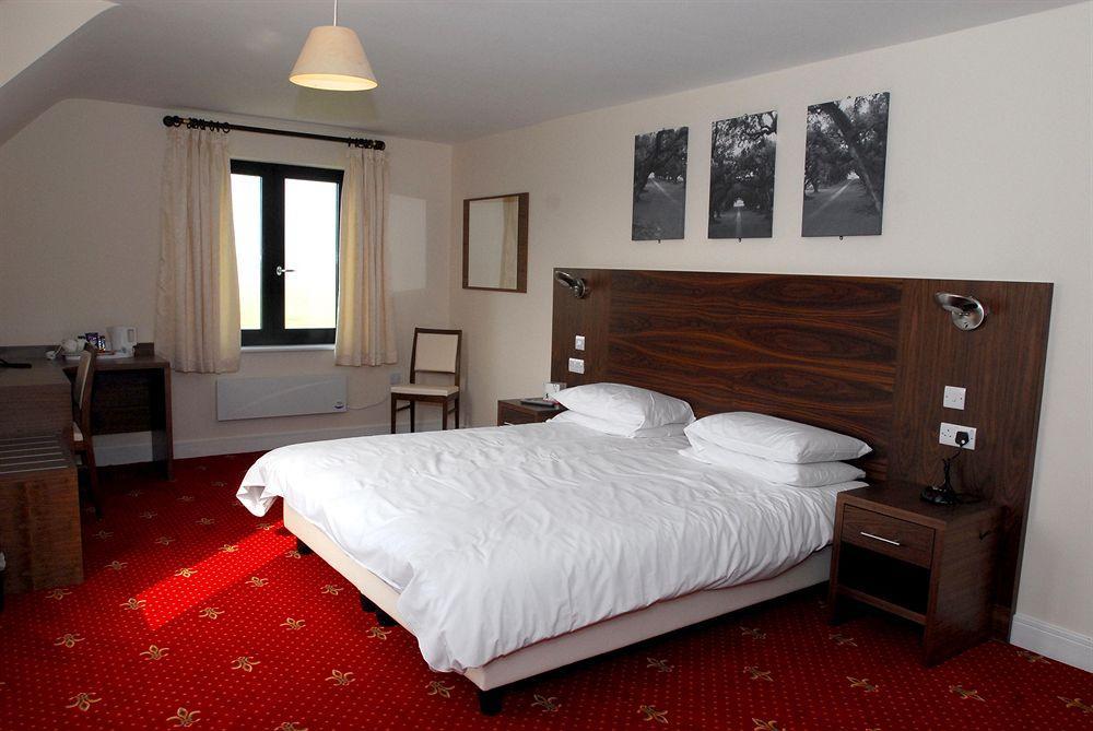 The Sharnbrook Hotel Exterior foto